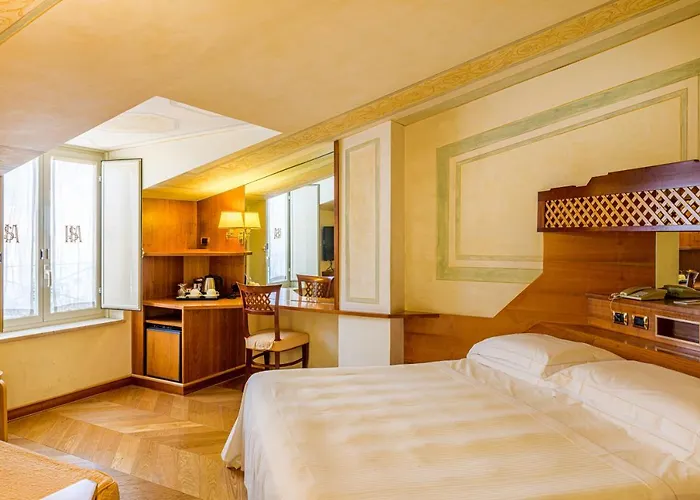 S. Anna Hotel 3*